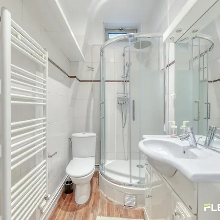 2 Bedrooms Experience In Charm & Elegance *