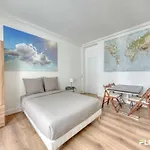2 Bedrooms Experience Paris In Charm & Elegance